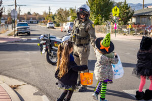 wcso deputies escort students trick-or-treating across street