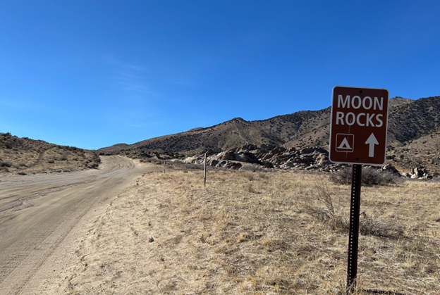 Entrance to Moon Rocks Recreation area